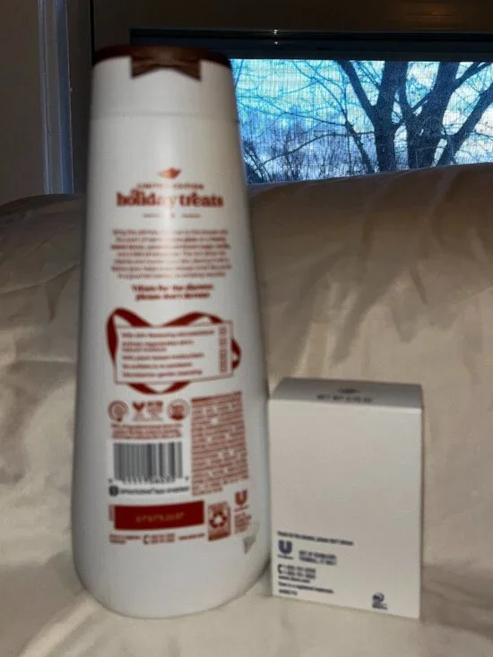 Dove Maple Glazed Donut 20 Fl Ounce Bottle & 4 3.75 Oz Beauty Bar 15 Ounces - Picture 2 of 2